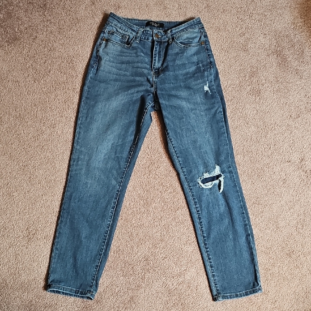 Judy Blue Distressed Boyfriend Jeans